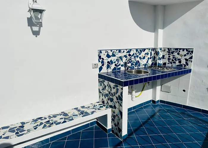 Casa Delle Rose - Immobilevante Ponza